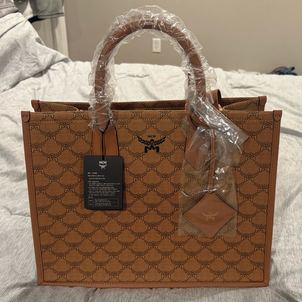 MCM Himmel Logo Pattern Tote